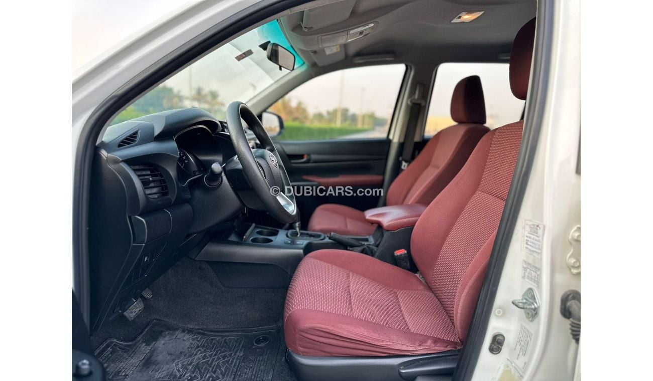 Toyota Hilux Hilux GLX 2020 GCC Full automatic // Perfect condition // low mileage