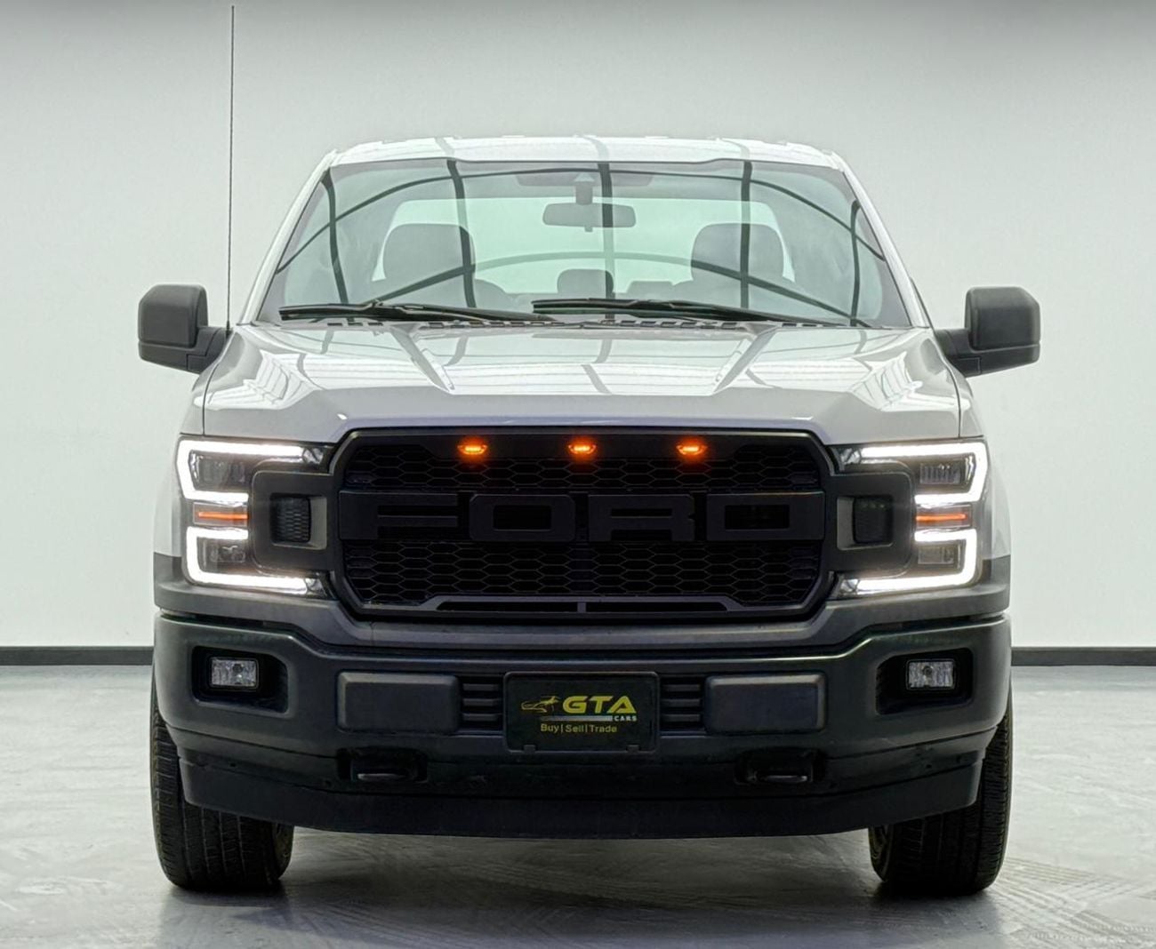 Ford F-150 XLT 2020 Ford F-150 Raptor Kit, 1 Year Unlimited Km Warranty, Full Service History, GCC