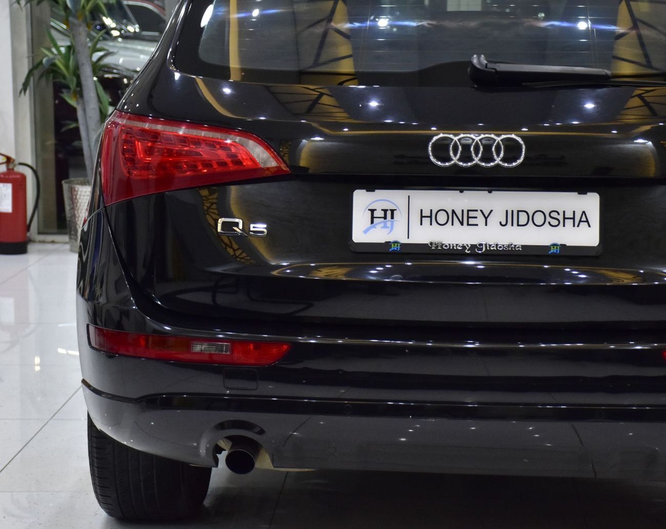 أودي Q5 EXCELLENT DEAL for our Audi Q5 ( 2012 Model ) in Black Color GCC Specs