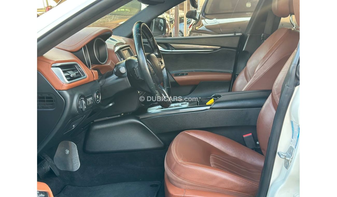 Maserati Ghibli GranLusso 3.0L