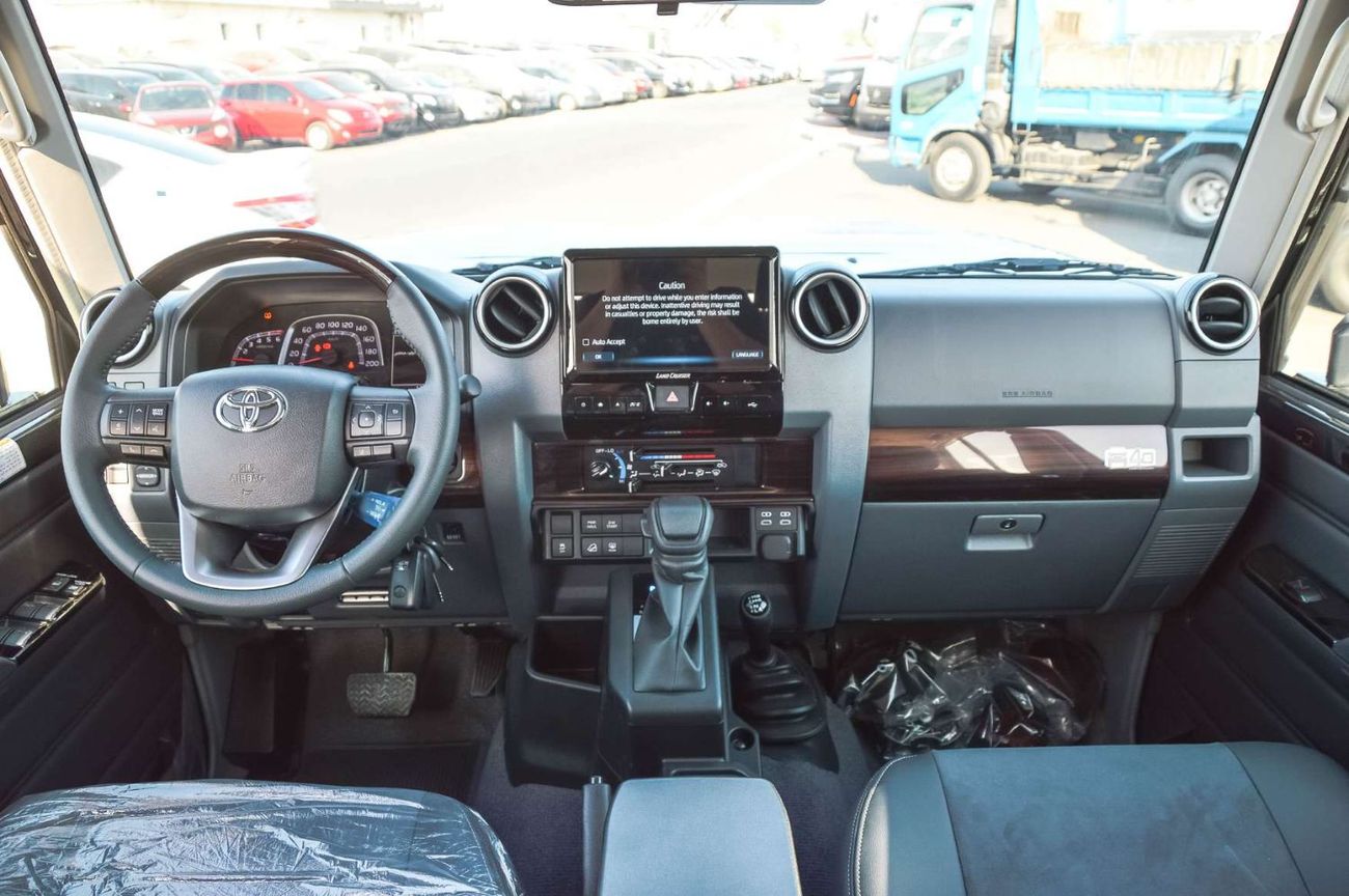 Toyota Land Cruiser 70 TOYOTA LAND CRUISER 76 2.8L 4WD SUV 2025 - BLACK