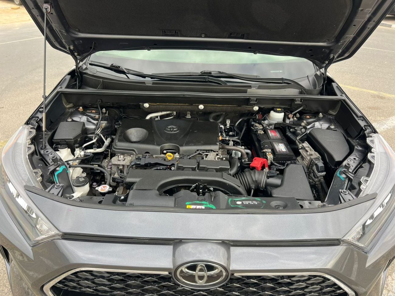 Toyota RAV4 2020 Toyota Rav4 Midoption 2.5L V4 - AWD 4x4 - Rear Camera  - Leather Seat