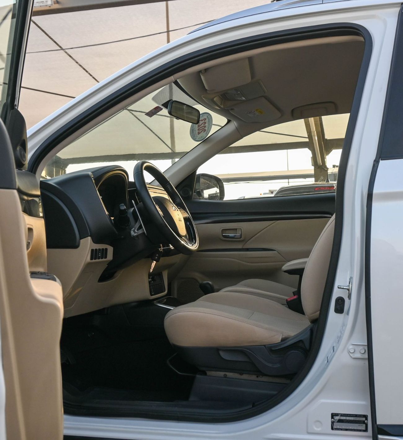 ميتسوبيشي آوتلاندر ميتسوبيشى أوتد لاندر- 2023- خليجى-4WD - 4V بدون حوادث - بمحرك 2.4 - بحاله ممتازه