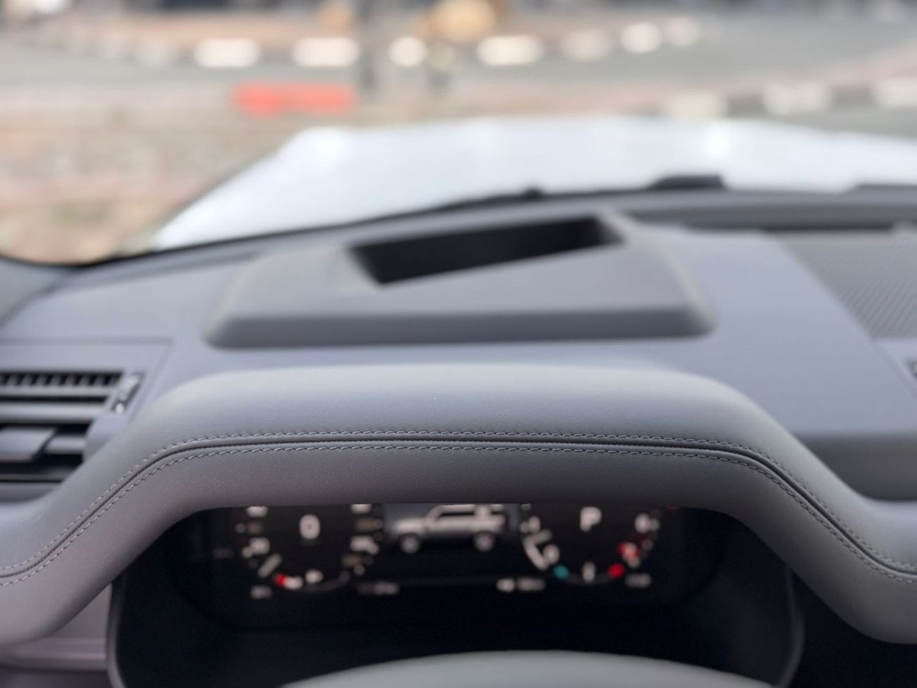 Land Rover Defender P400 110 X-Dynamic HSE 3.0L (5 Seater)