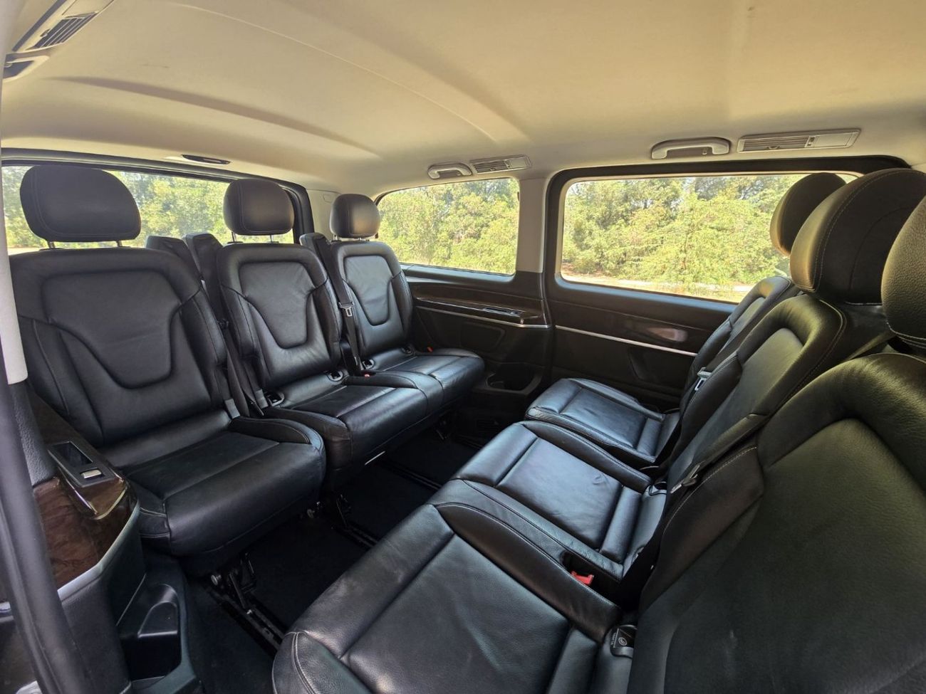 Mercedes-Benz V 250 Std 2.1L MERCEDES V-250 2017 GCC FULL OPITION // PERFECT CONDITION