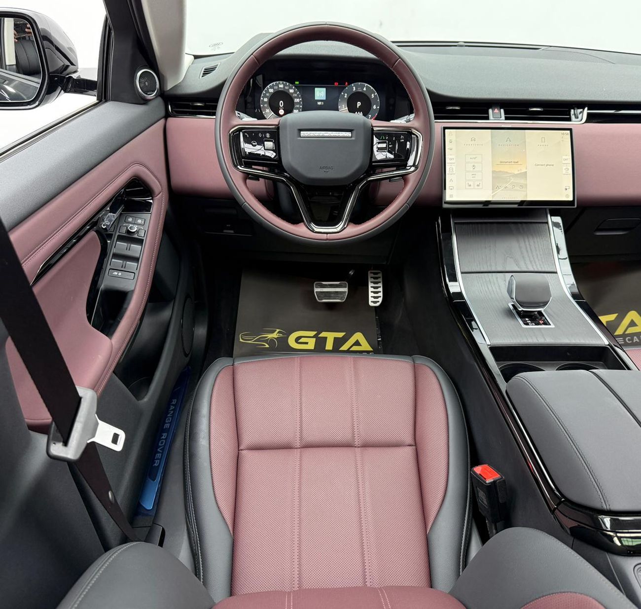 Land Rover Range Rover Evoque P250 SE 2.0L 2025 Range Rover Evoque P250 Dynamic SE ,Warranty ,Brand New.