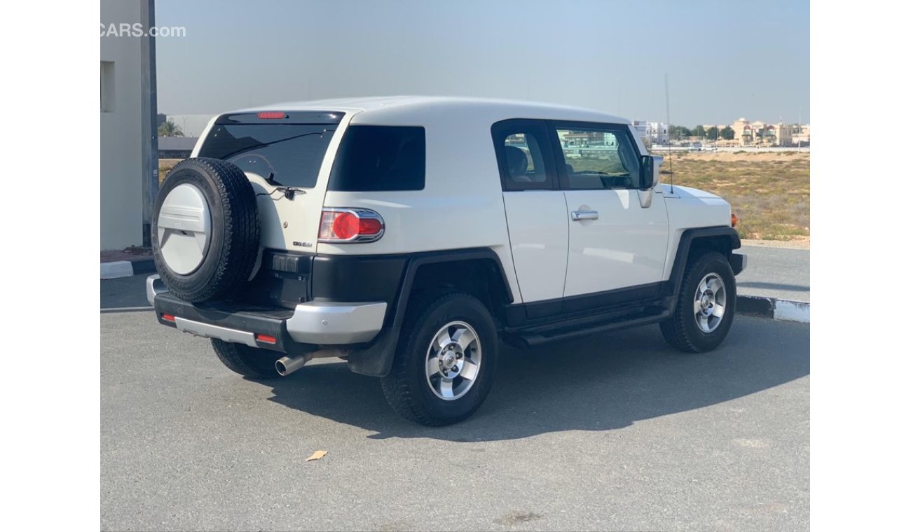 Toyota FJ Cruiser Very good price and condition 2009