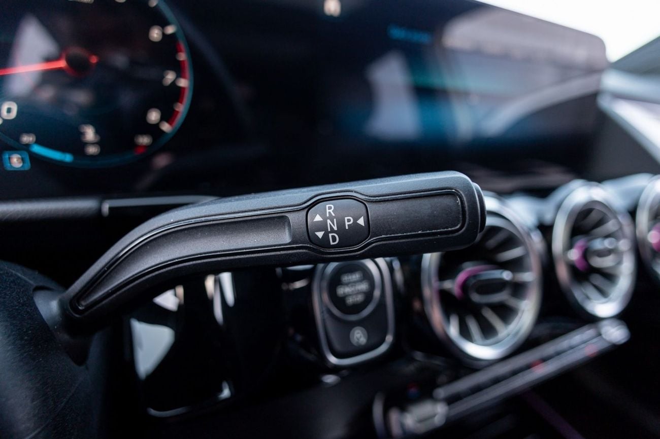 Mercedes Benz GLA 200