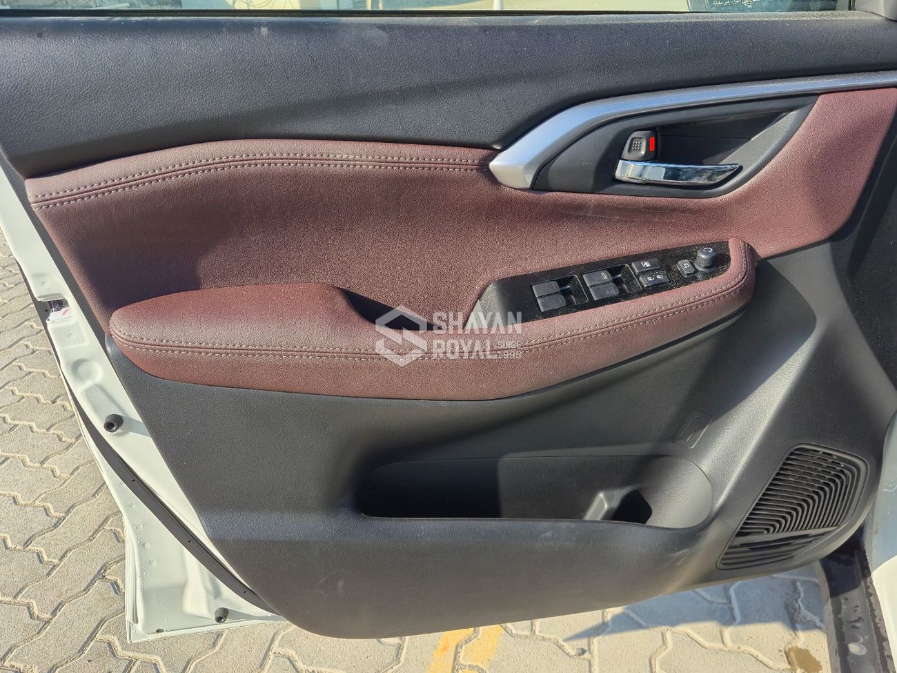 تويوتا أوربان كروزر 1.5L GLX PETROL AT 2026MY