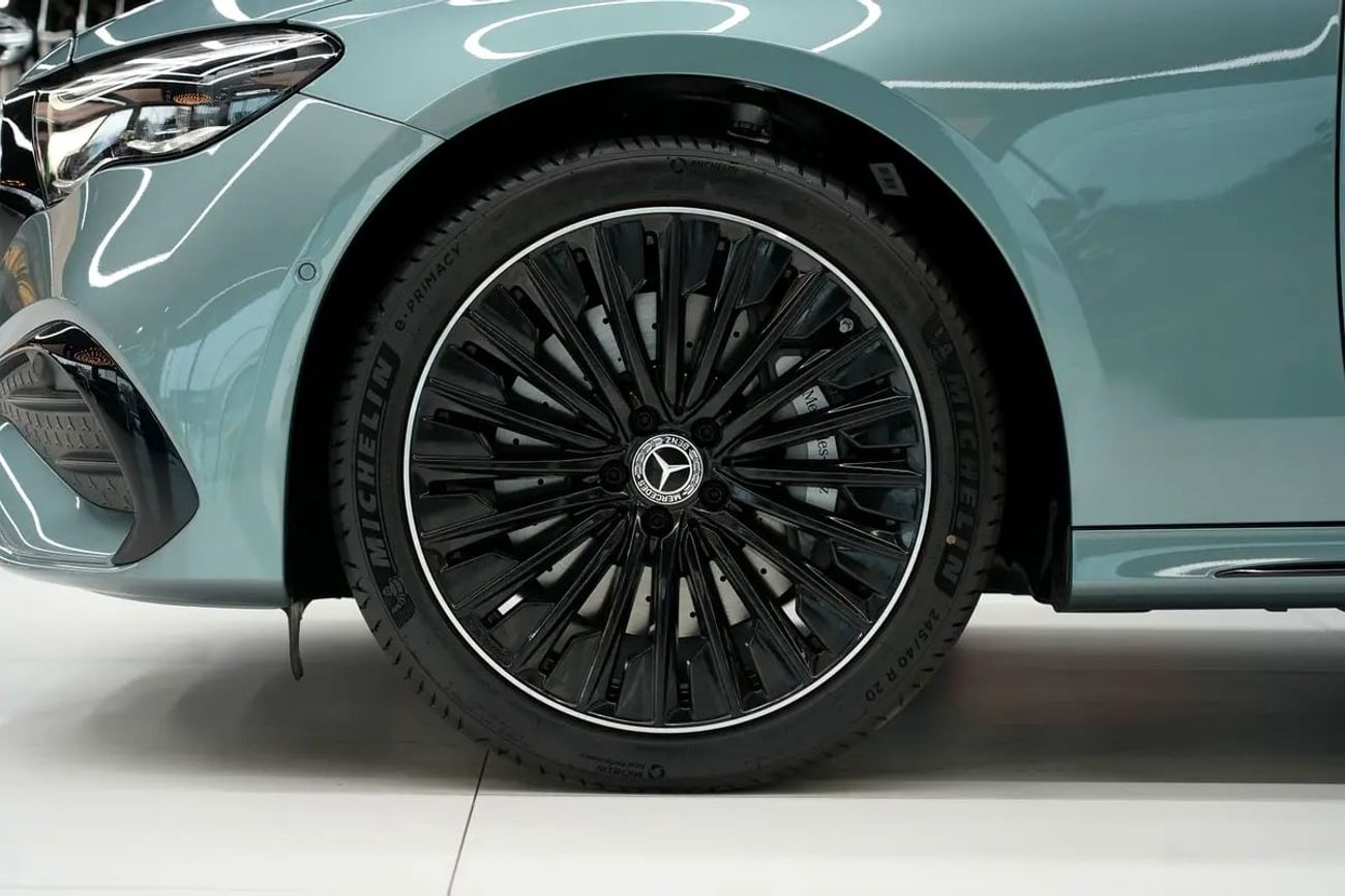 Mercedes-Benz E300 E 300 | GCC 0km | Agency Warranty | AMG Package