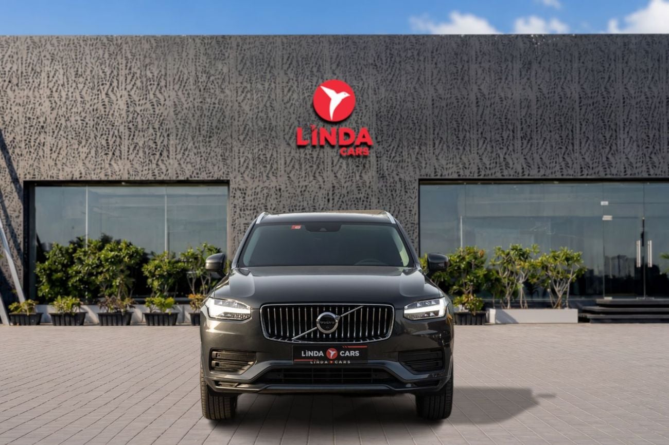 فولفو XC 90 MOMENTUM
