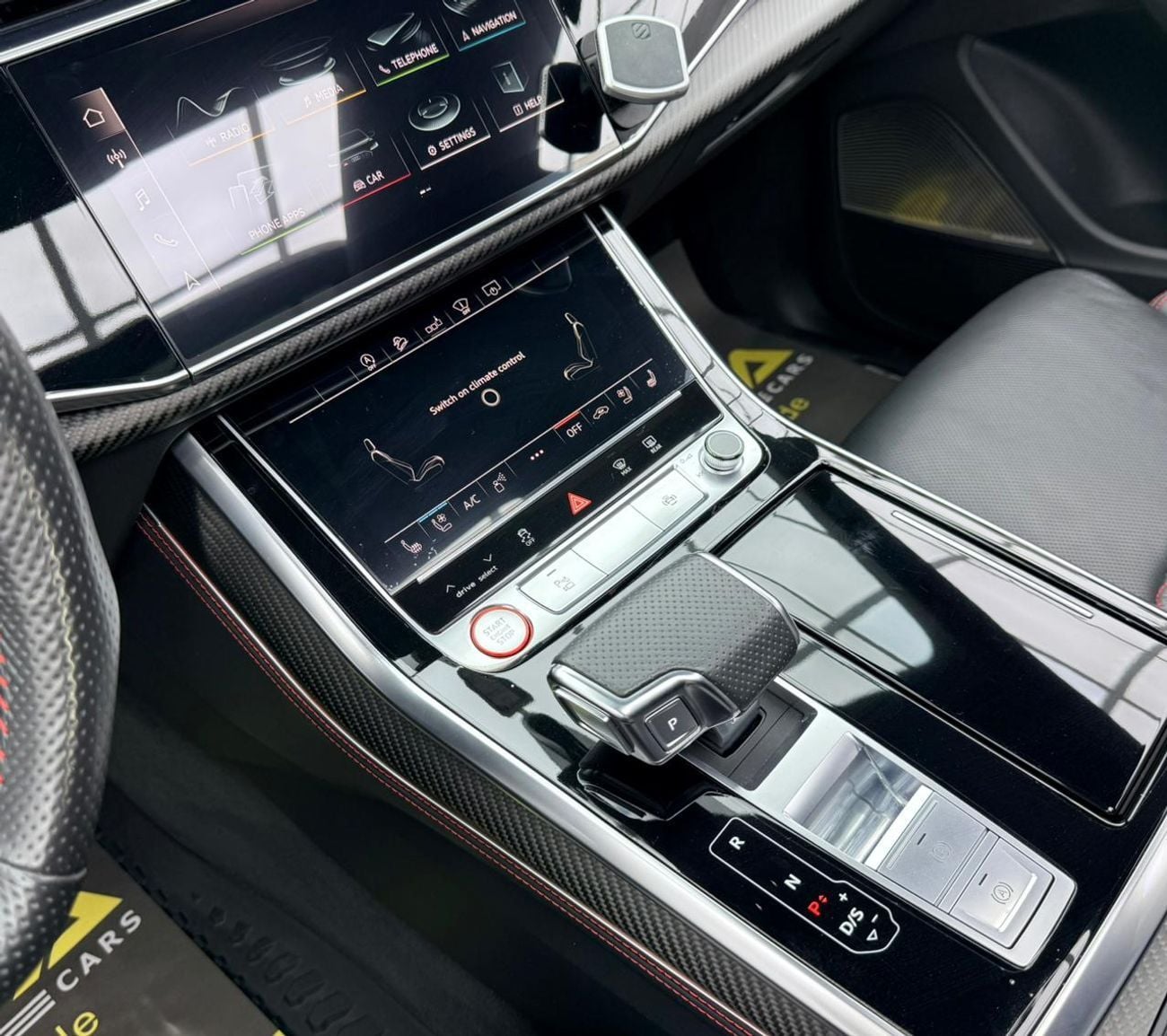 Audi RSQ8 2020 Audi RSQ8 4.0TFSI Quattro, Warranty, Carbon Fiber Package, Excellent Condition, GCC