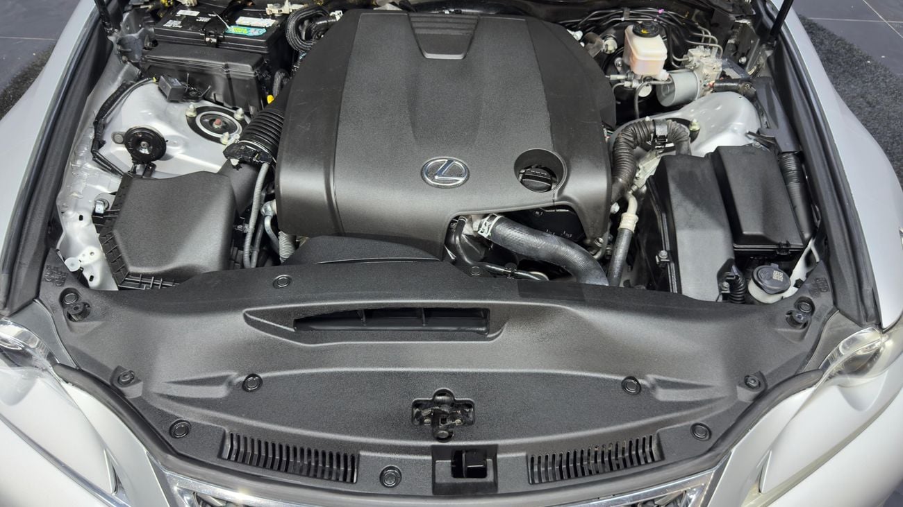 لكزس IS 250 F sport