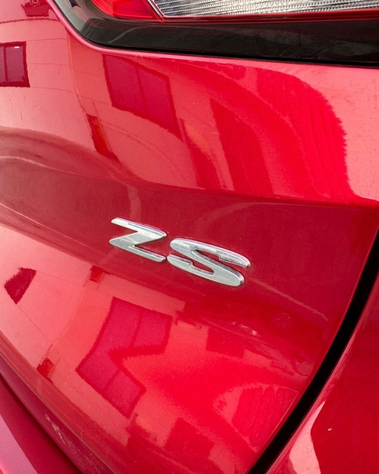 MG ZS MG ZS 1.5L (LUXURY) - 2025 MODEL RED COLOR