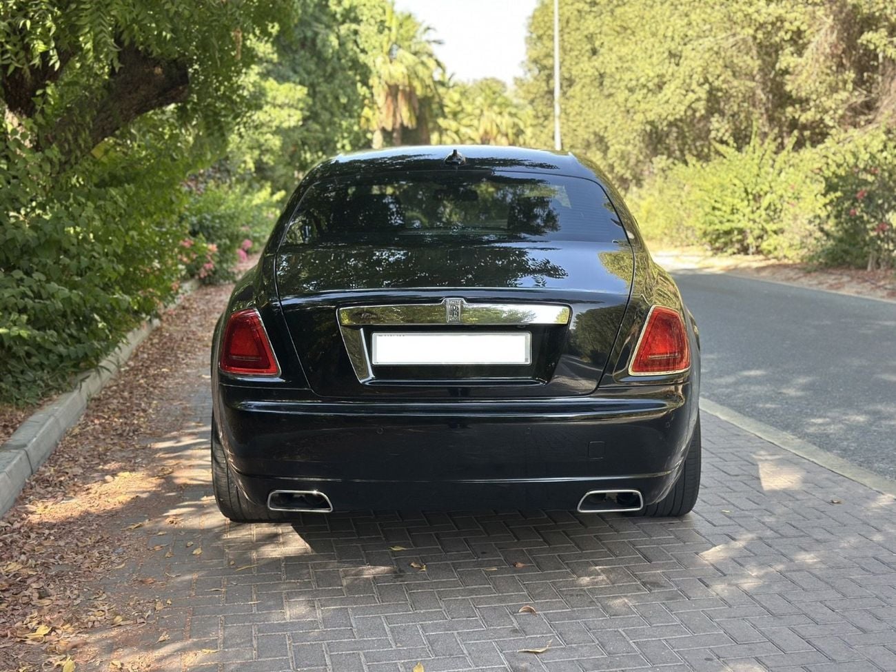 Rolls Royce Ghost SWB | 2016 | GCC Specs | Perfect Condition | V12