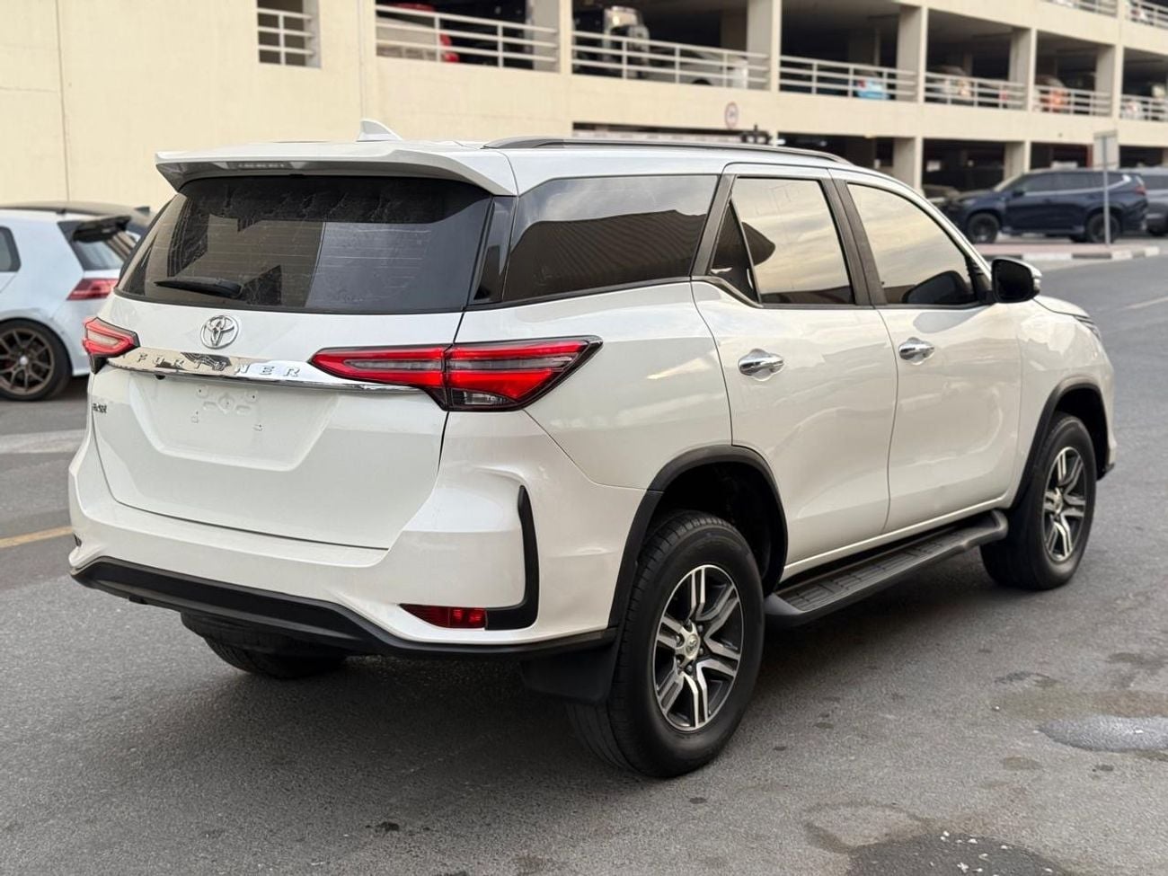 Toyota Fortuner EXR 2.7L (160 HP)