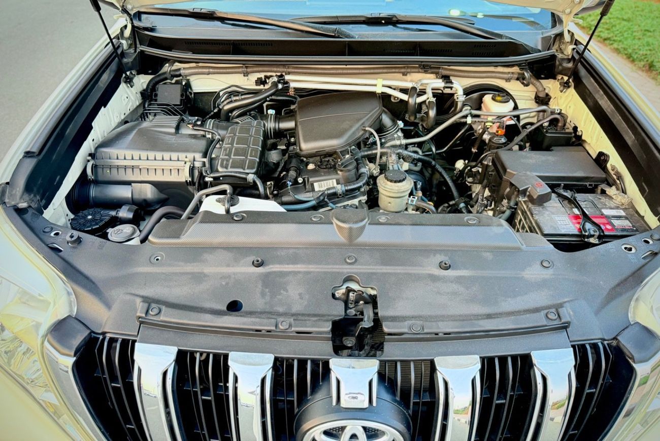 تويوتا برادو 2017 VXR V4 Full Option Top Of The Range Very Clean And Perfect condition