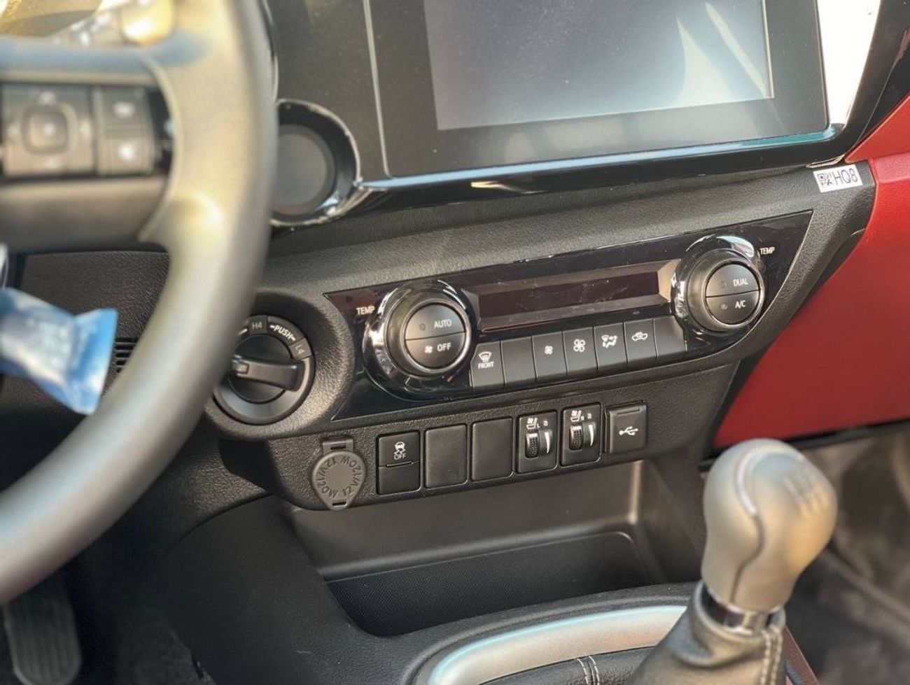 Toyota Hilux D/C 2.7L 4X4 PTR M/T // 2025 // HIGH OPTION WITH SEAT VENTILATION , LED LIGHT , POWER WINDOWS // SPE