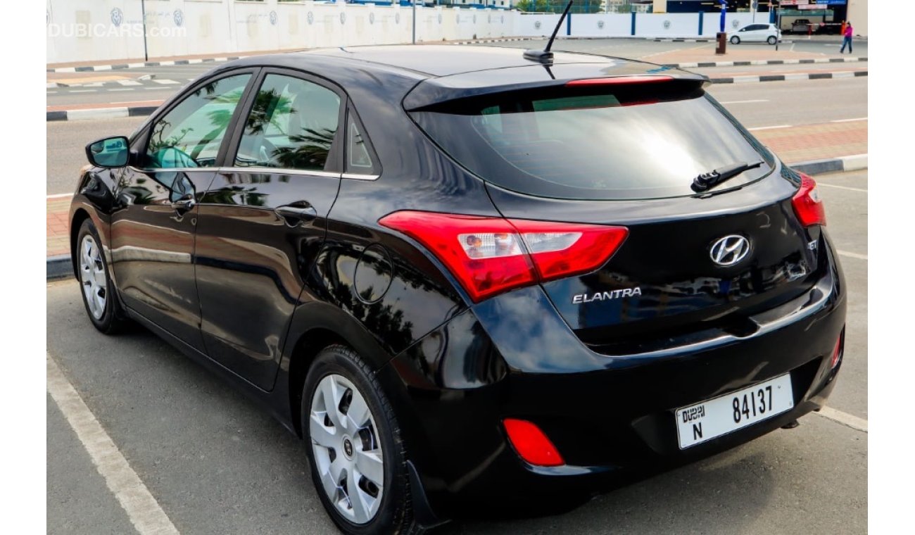 Hyundai Elantra Gt sport 2.0 2016 black