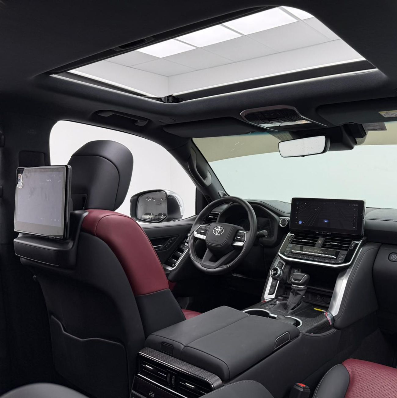 تويوتا لاند كروزر VXR 3.5L 2025 Toyota Land Cruiser VXR, Toyota Warranty+Service Contract+Full Service History ,GCC