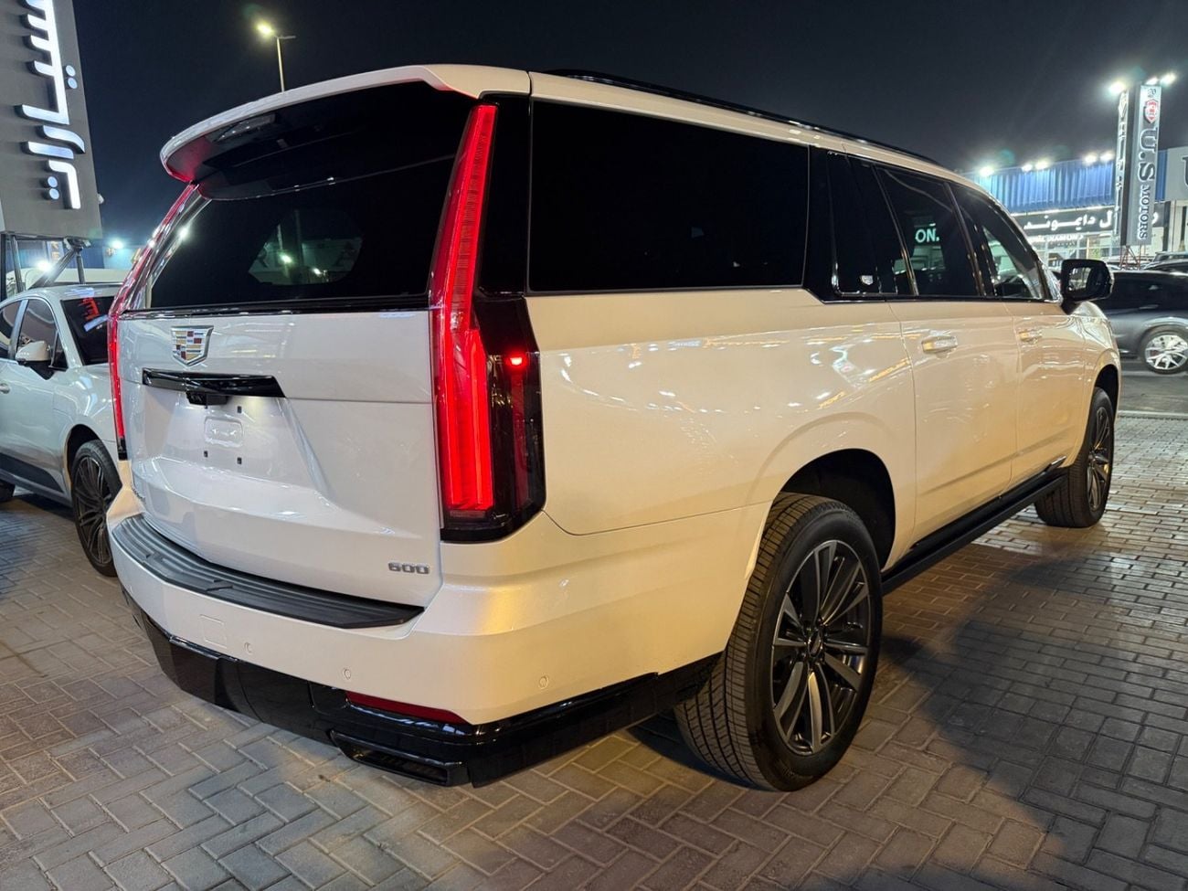 Cadillac Escalade LUXURY