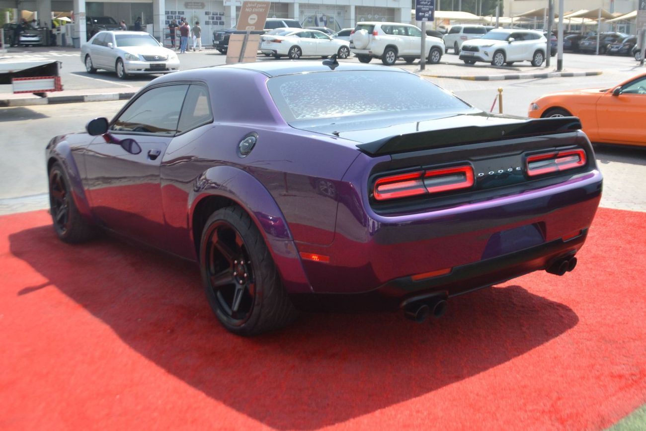 Dodge Challenger R/T Scat Pack 6.4L PURPLE BLACK MONSTER