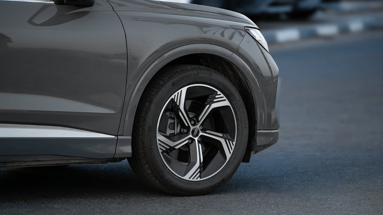 Audi etron 2025 | AUDI E-TRON Q4 TOP VERSION [ EXPORT ONLY ]