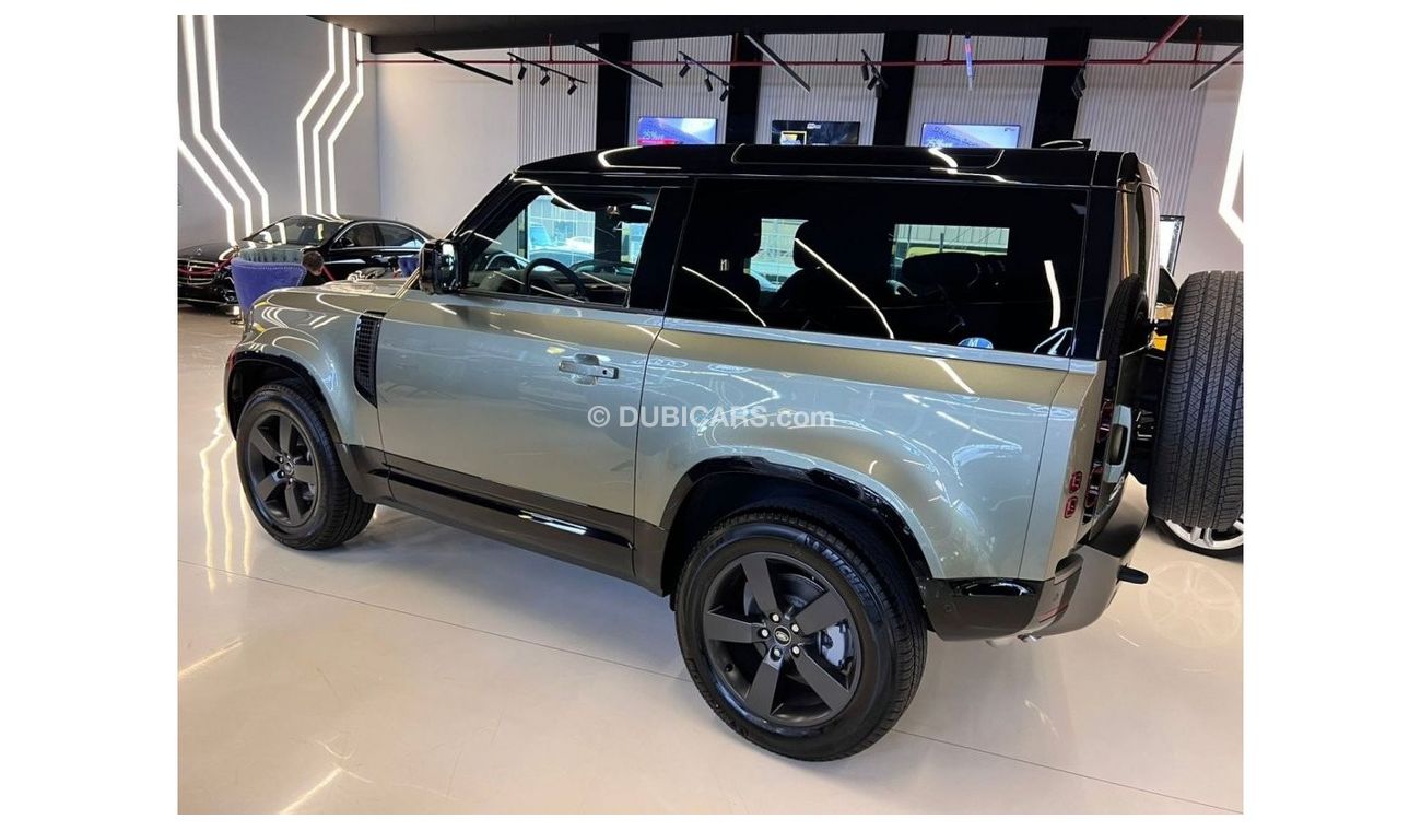 Land Rover Defender Defender 90 X-Dynamic P300 /V4 / 2023 /3 Year warranty and service contract