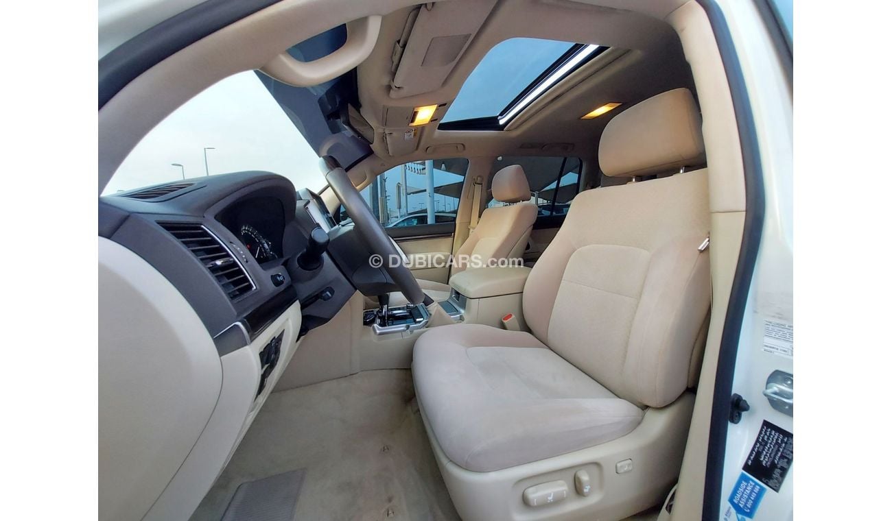 Toyota Land Cruiser GXR1