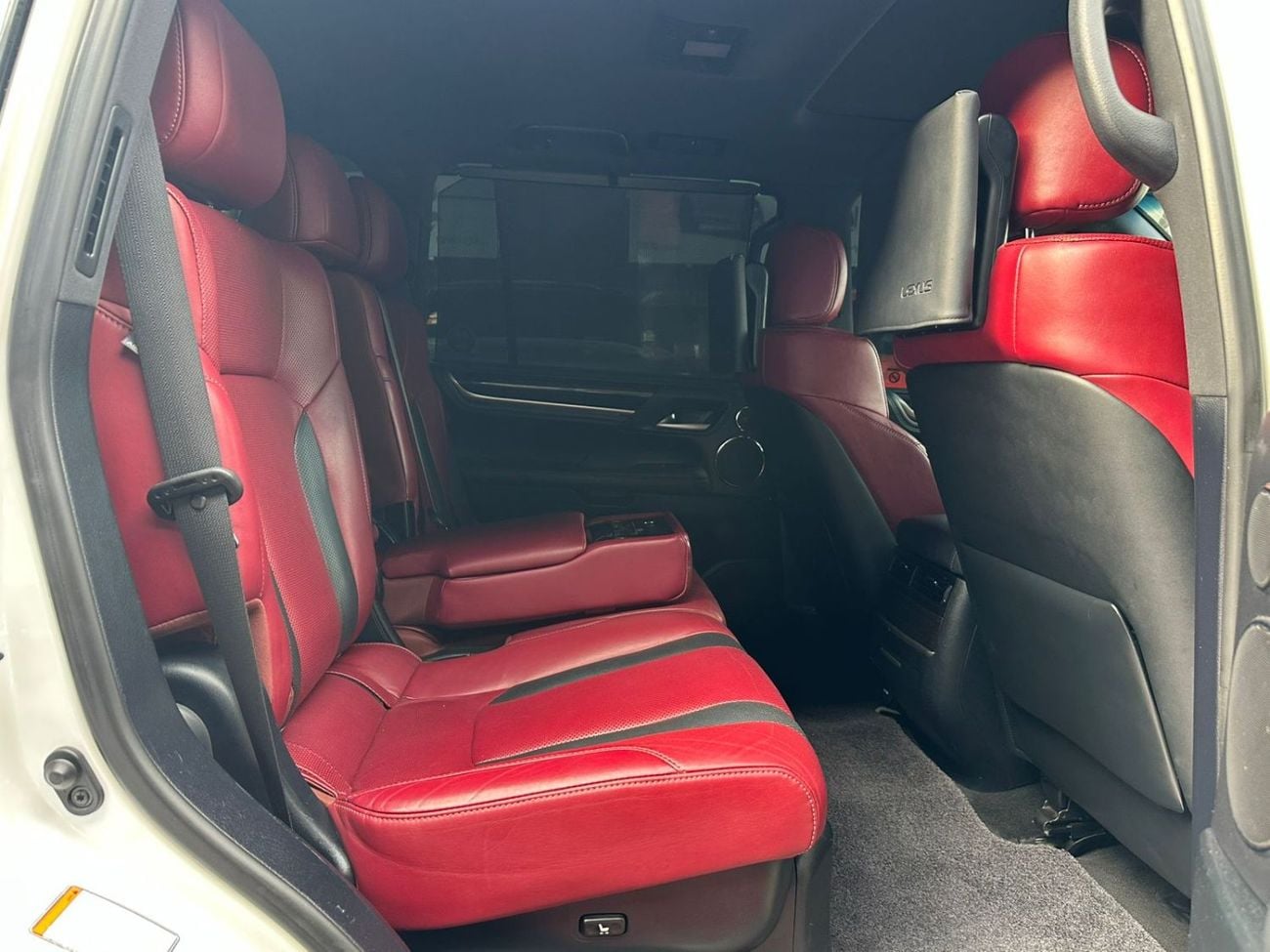 Lexus LX 570 Sport 5.7L