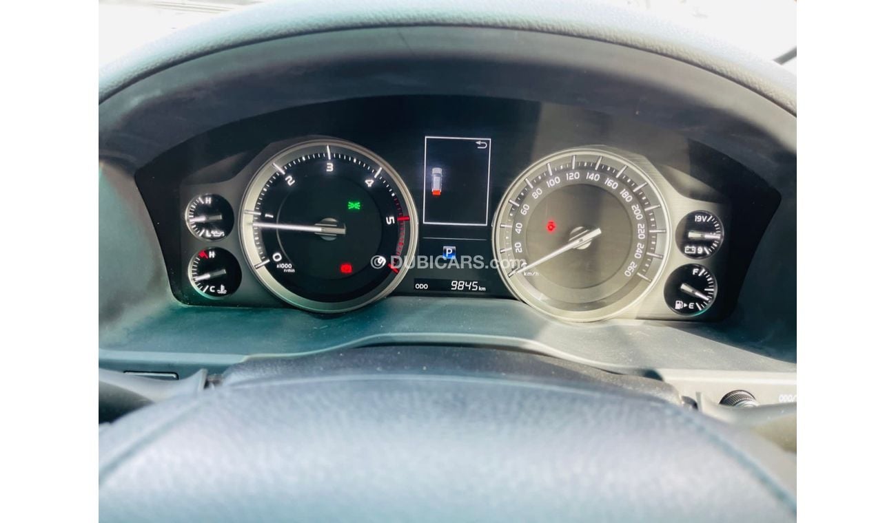 Toyota Land Cruiser VXR Vxr Toyota Landcruiser RHD Diesel engine model 2020 car very clean and good condition