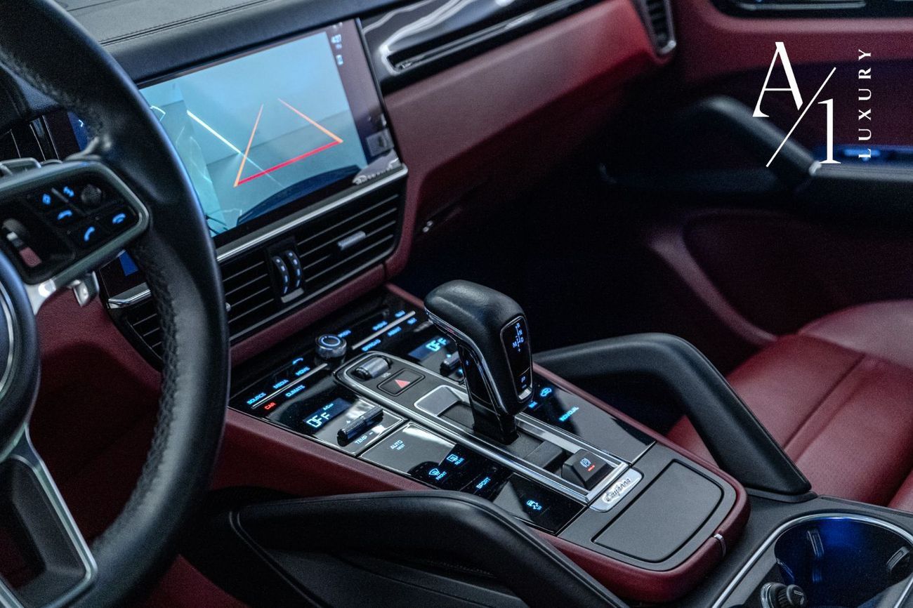 Porsche Cayenne Platinum Edition 2022 Porsche Cayenne, Warranty, Full Porsche Service History, GCC