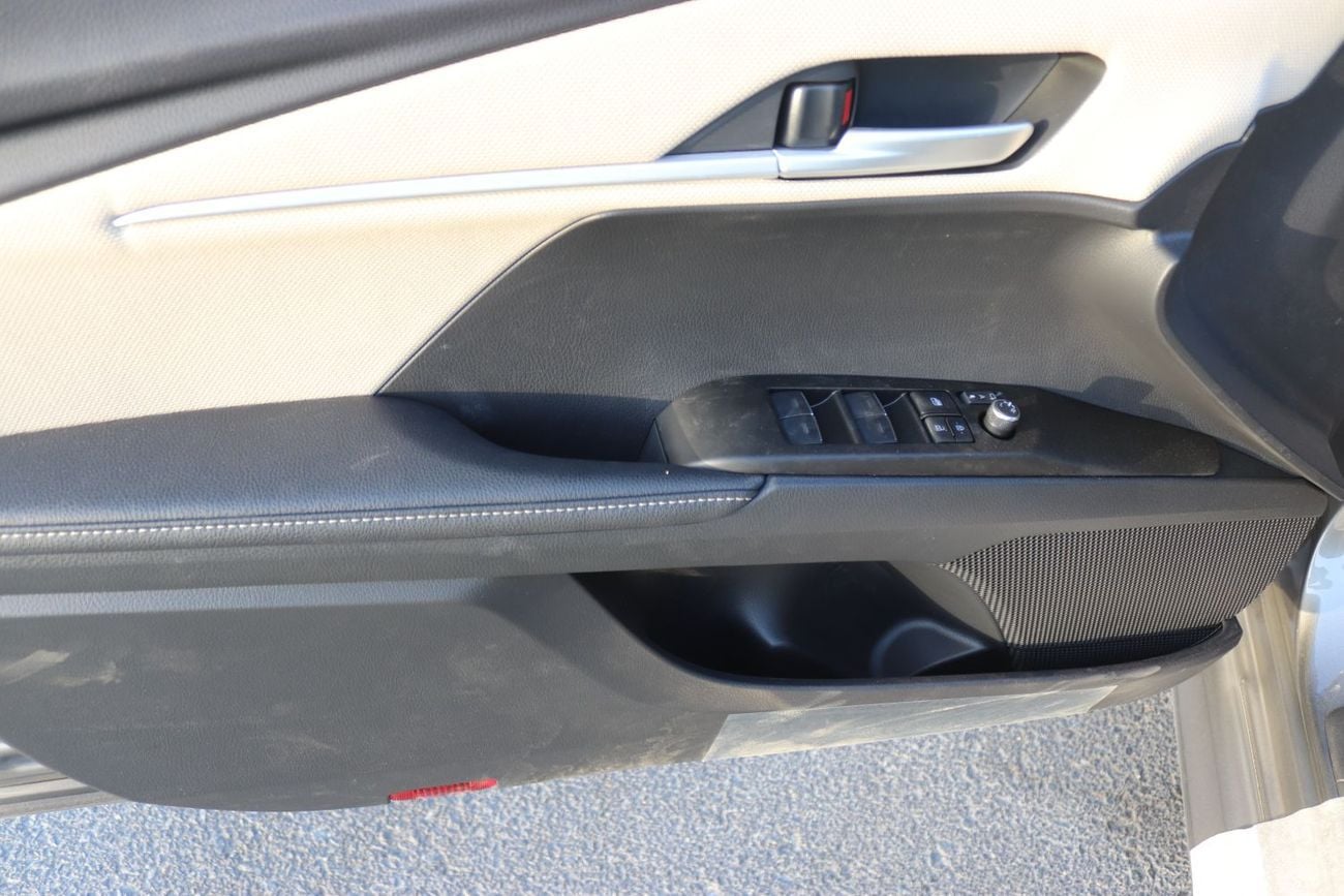 Toyota Camry E PLUS HEV 2.5 E-PLUS HYBRID, KEYLESS ENTRY, PUSH START, SUNROOF, MODEL 2025 SAUDI SPECS