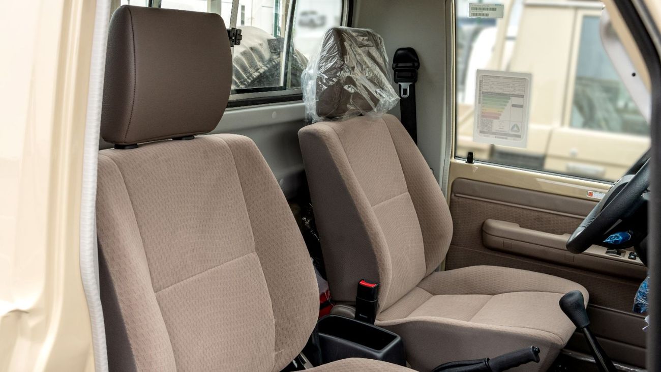 تويوتا لاند كروزر بيك آب 2026 Toyota Land Cruiser LC79 2.8L MT Diesel (Beige-Brown) Basic