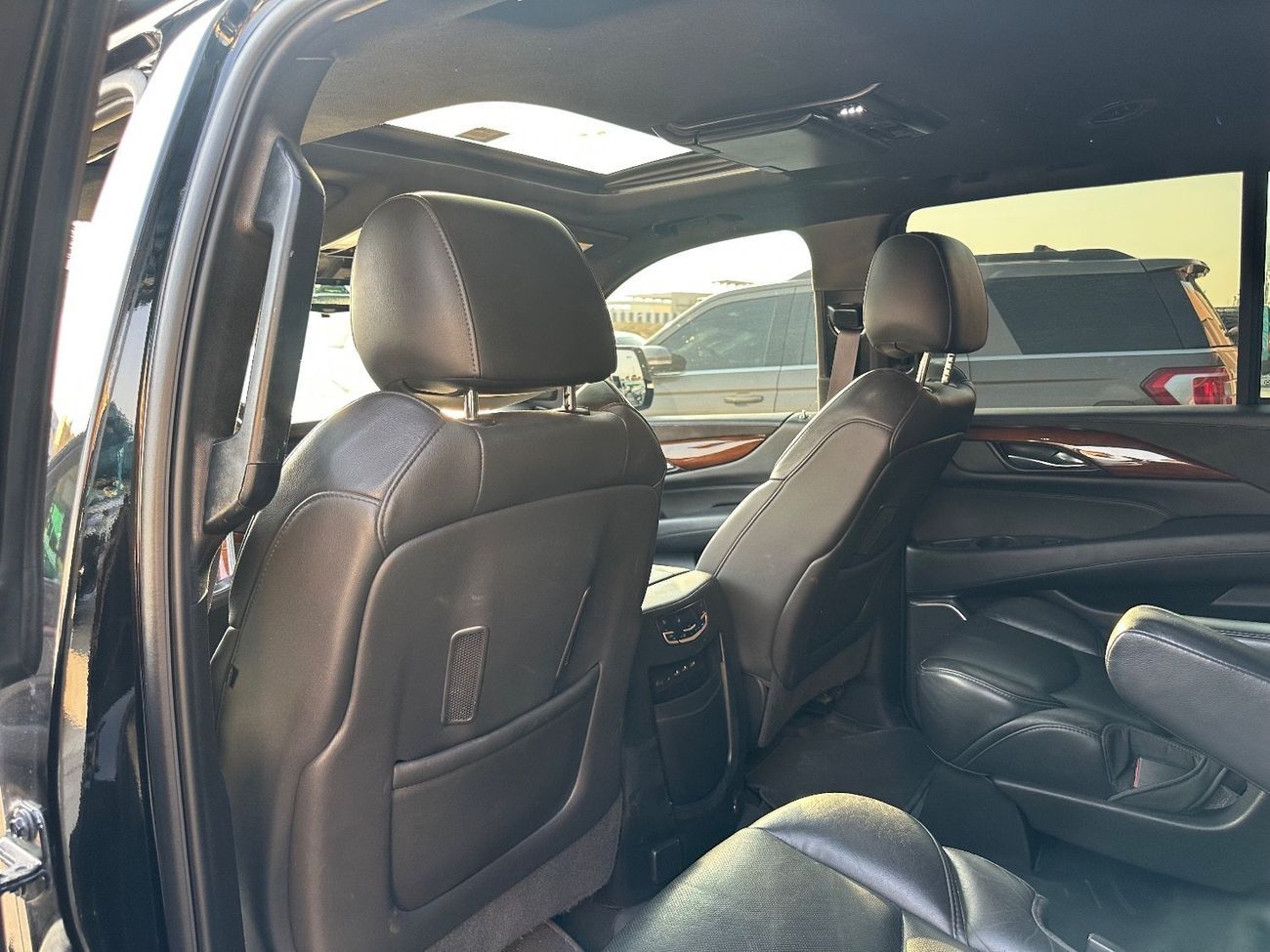 كاديلاك إسكالاد Premium 6.2L