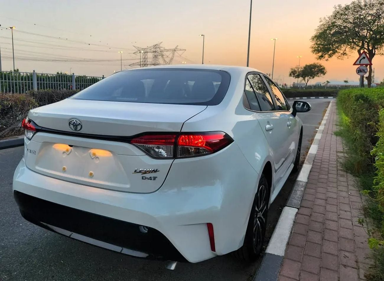 تويوتا ليفين Zero km Full option