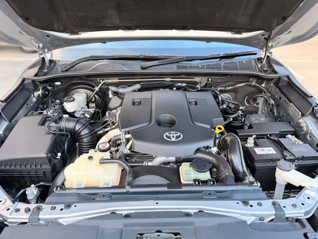 تويوتا فورتونر VX2 4X4 Diesel 2.8L