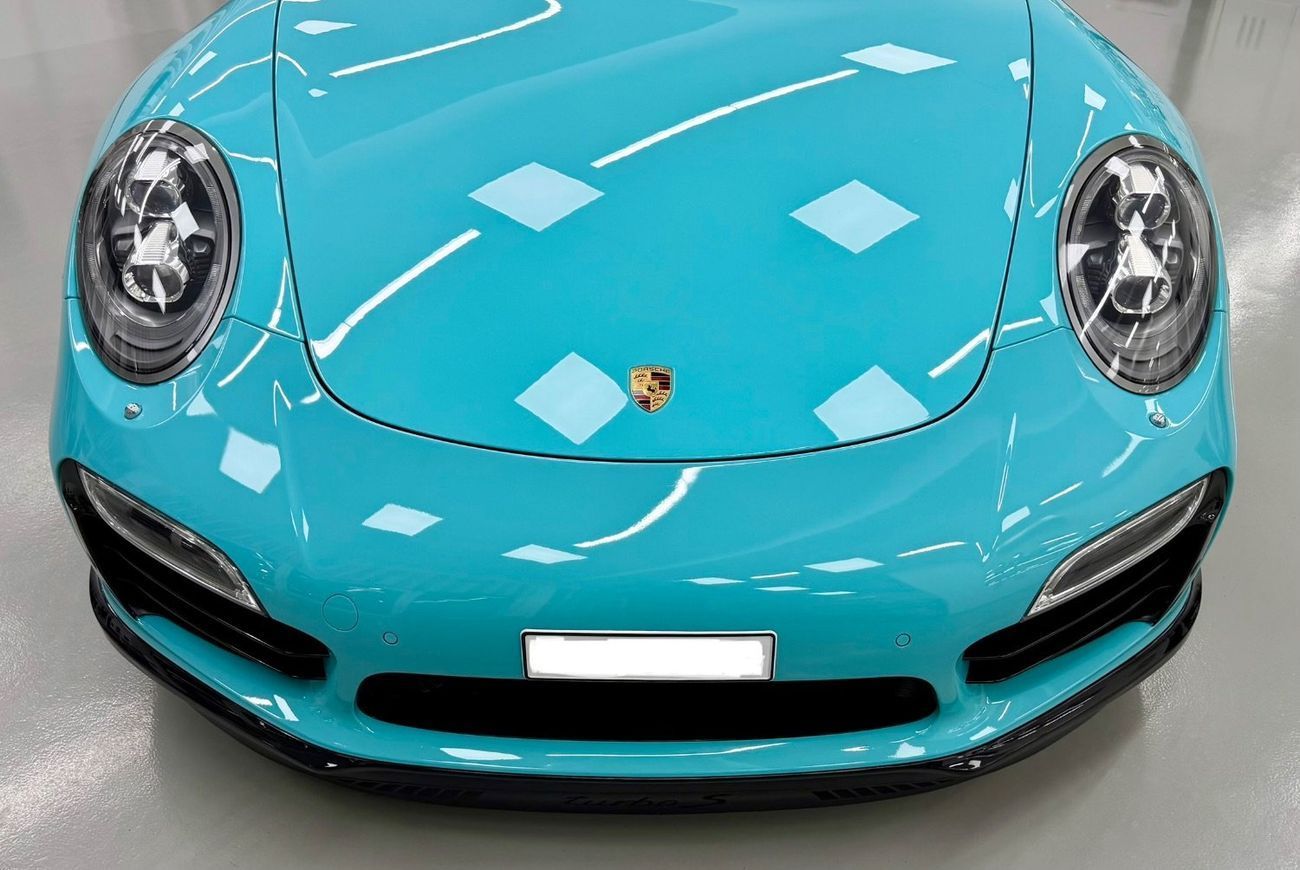 Porsche 911 Turbo S 3.8L (530 HP) Coupe