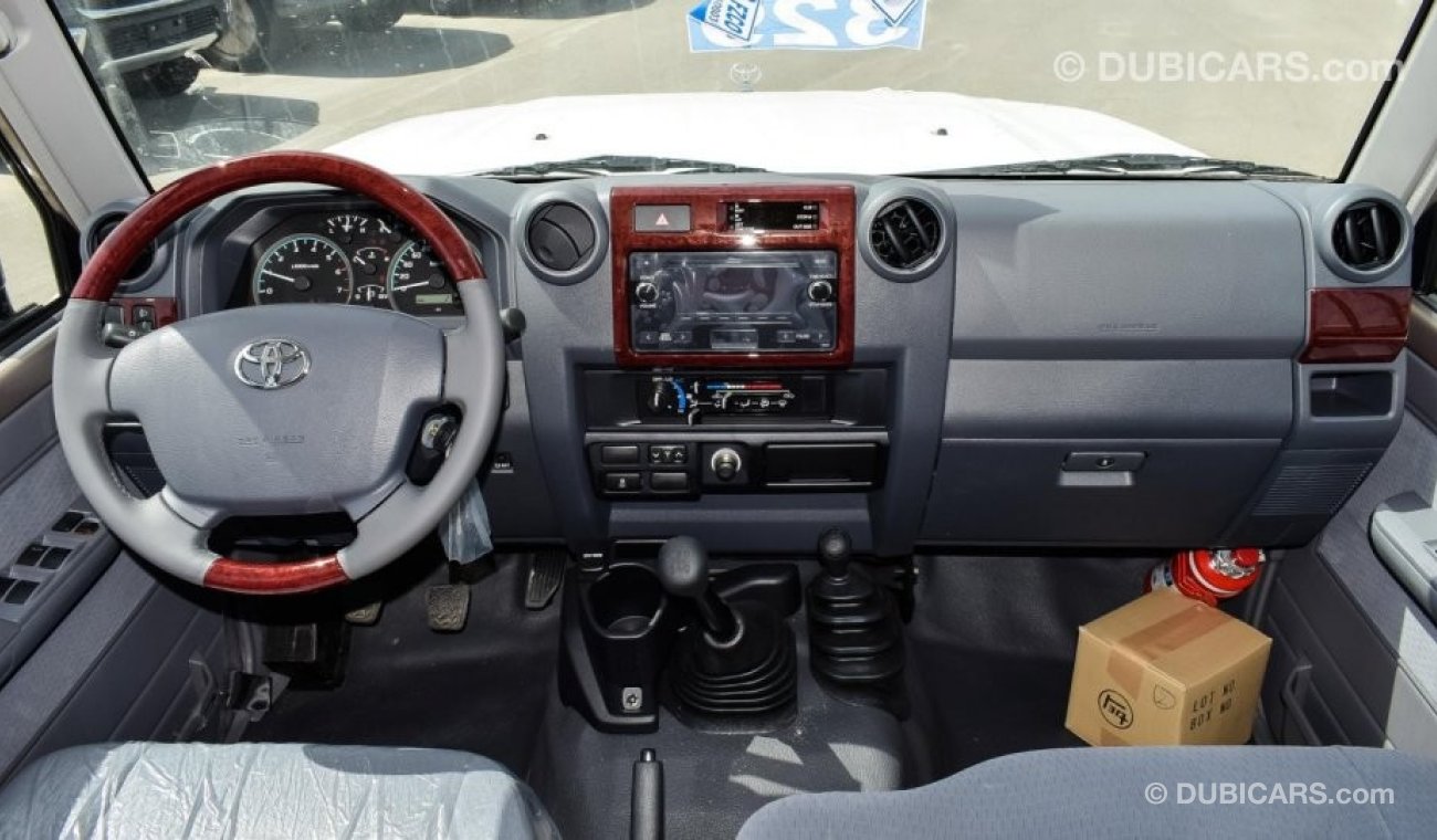 تويوتا لاند كروزر بيك آب Toyota Land Cruiser Pickup LX V6 4WD