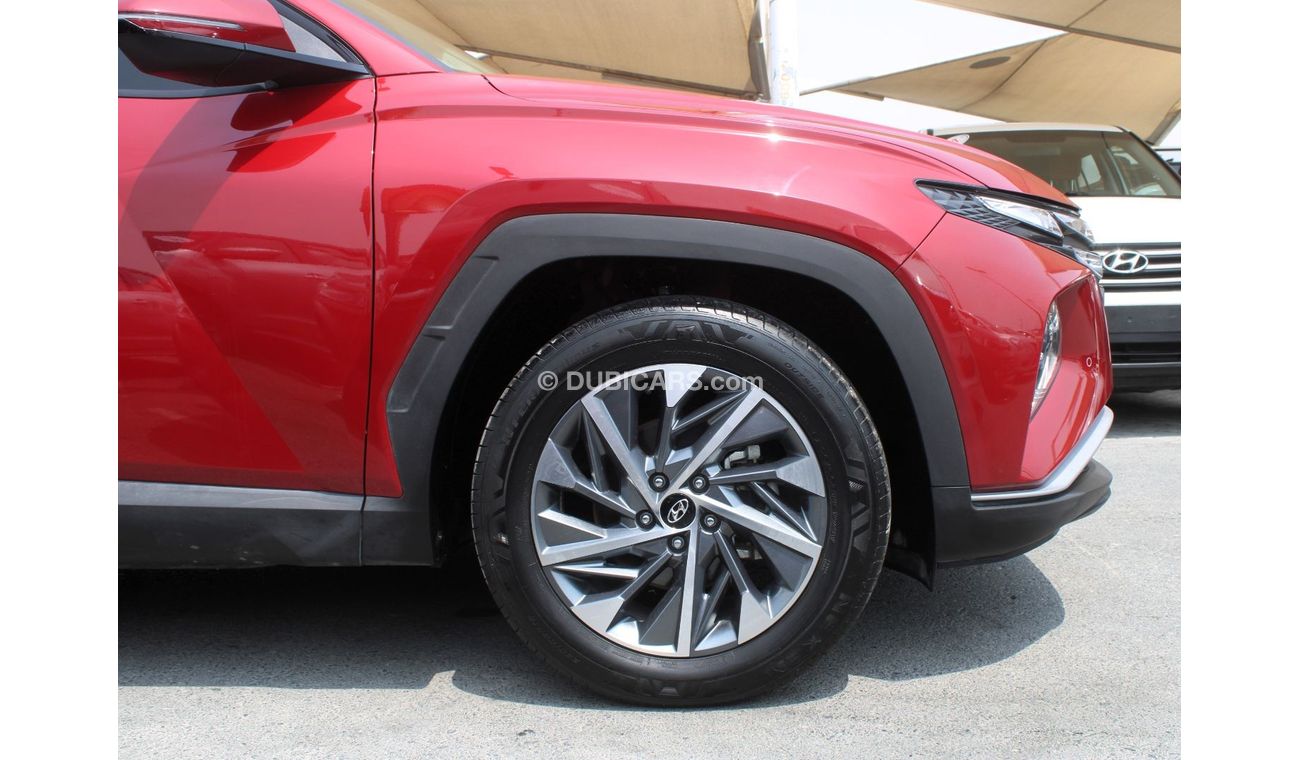 Hyundai Tucson ACCIDENTS FREE - GCC - ENGINE 1600 CC TURBO  - FULL OPTION  - SERVICE HISTORY - AGENCY MAINTAINED