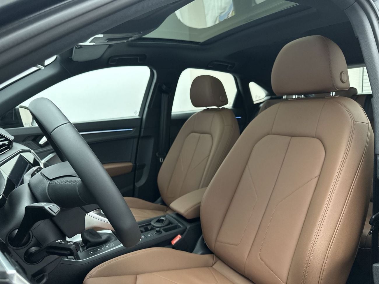 أودي Q3  Q3 Sportback 40 TFSI quat 180hp S line (Ref# 02130)