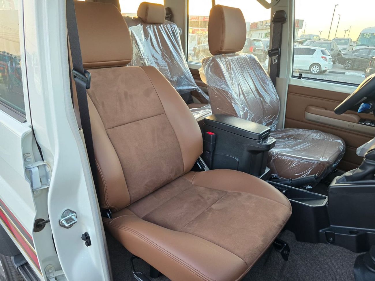 تويوتا لاند كروزر 2025 Toyota LC76 4.0L AT Full option