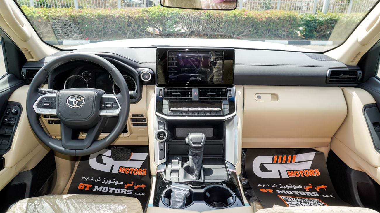 Toyota Land Cruiser GXR 3.5 L Twin Turbo V6