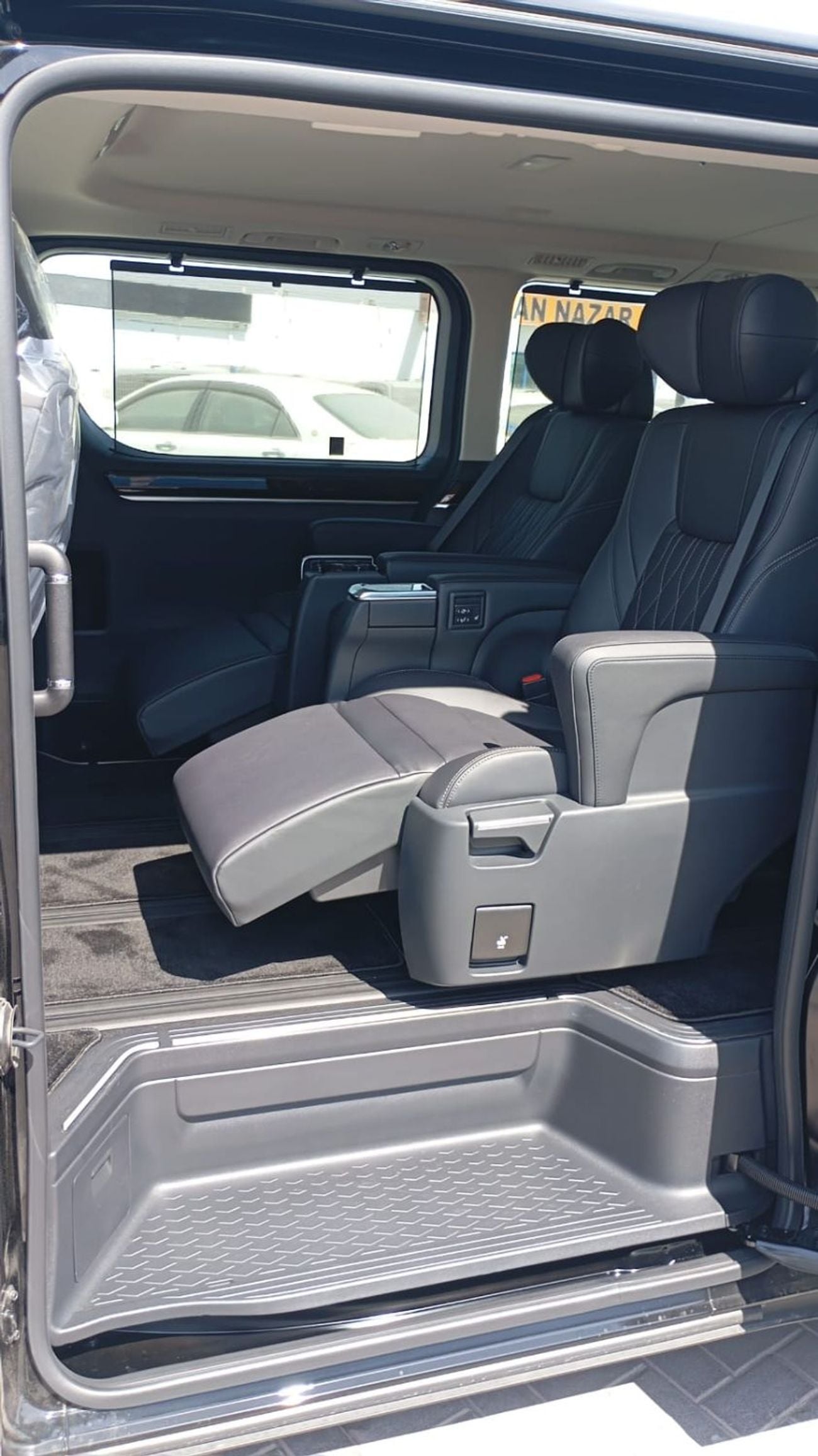 Toyota Granvia PREMIUM Luxury