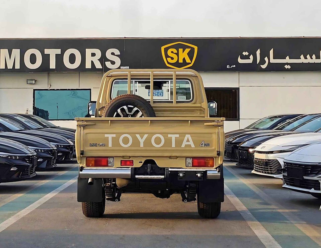 تويوتا لاند كروزر بيك آب LC79 LX / SINGLE CABIN / A/T / 4.0L V6 PETROL / 4WD (CODE # LX-Z)