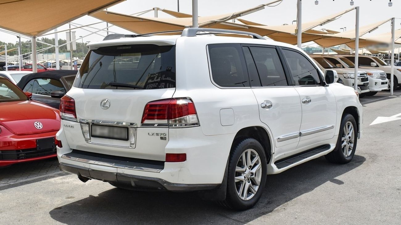 Lexus LX 570 S