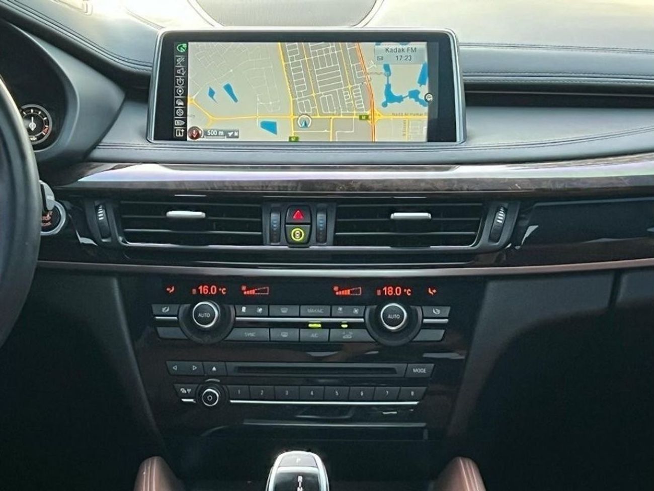 بي أم دبليو X6 50i لاكجري