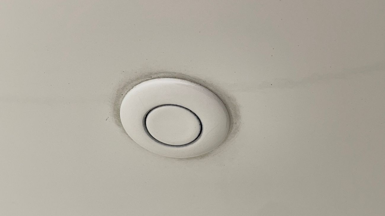 Nissan Sunny SV 1.5 | Zero Down Payment | Home Test Drive