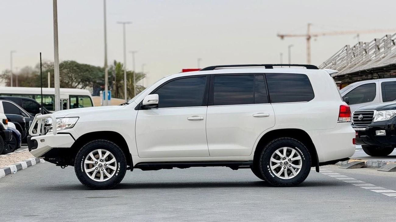 Toyota Land Cruiser 2019 | 4.5L DIESEL | AT | RHD | HEAVY BULL BAR WITH LED FOCUSED LIGHTS | PUSH START ENGINE | REAR CL