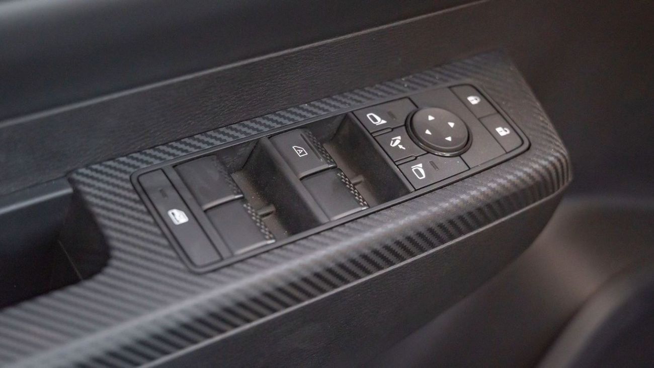 Mitsubishi L200 MITSHUBISHI L200 2.4L PETROL 2024 MODEL YEAR MANUAL TRANSMISSION